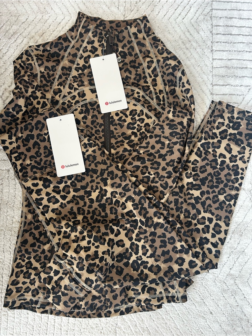 lululemon athletica Leopard Print jacket and Leggings set Brown & Black size 8 - Picture 2 of 4